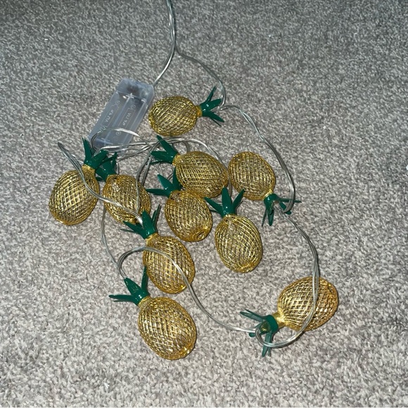 Pineapple Lights - Picture 2 of 2
